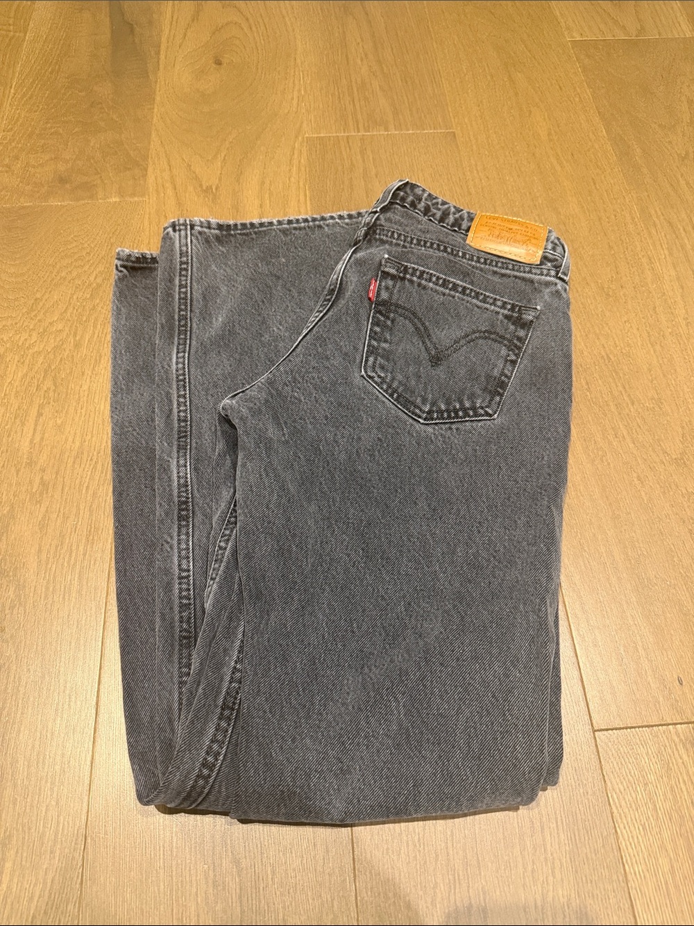 Levi's Women’s Washed Black Straight Jeans